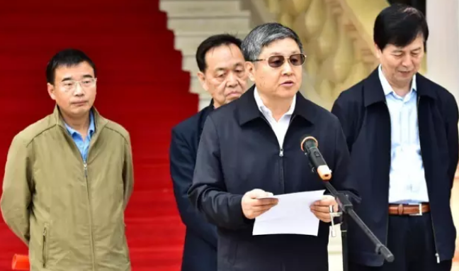 林业与应对气候变化国际培训中心和森林疗养国际培训中心在云南米6体育官网高黎贡国际健康旅居小镇举行揭牌仪式